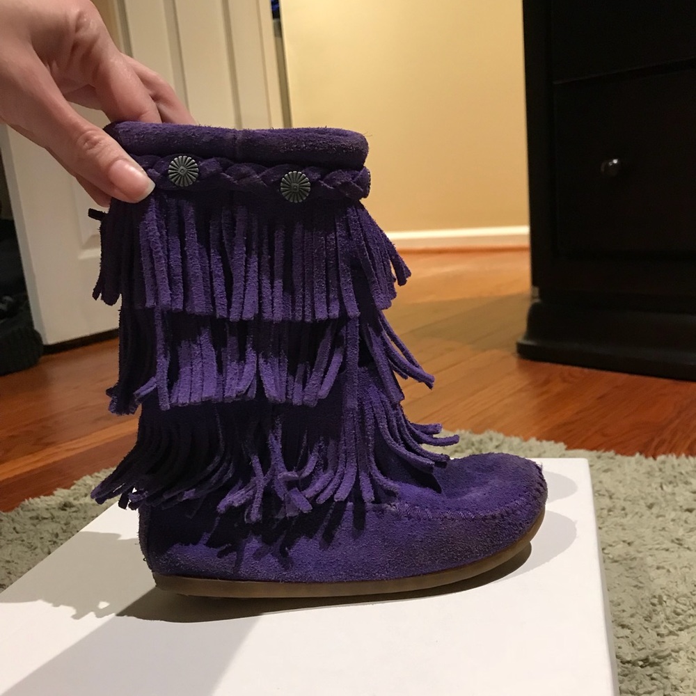 💢 SOLD 💢 Minnetonka Boots